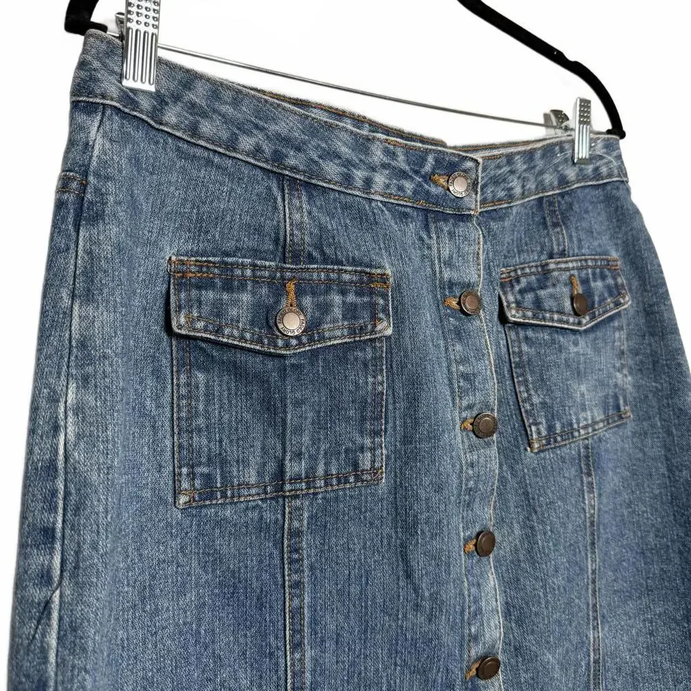 Vintage Y2K Button-Front Denim Skirt with‎ Front Pockets